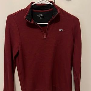 Vineyard Vines zip up pullover, sz medium EUC